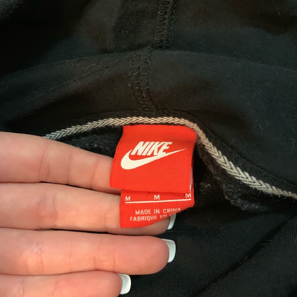 Nike sweatshirt - Picture 2 of 2